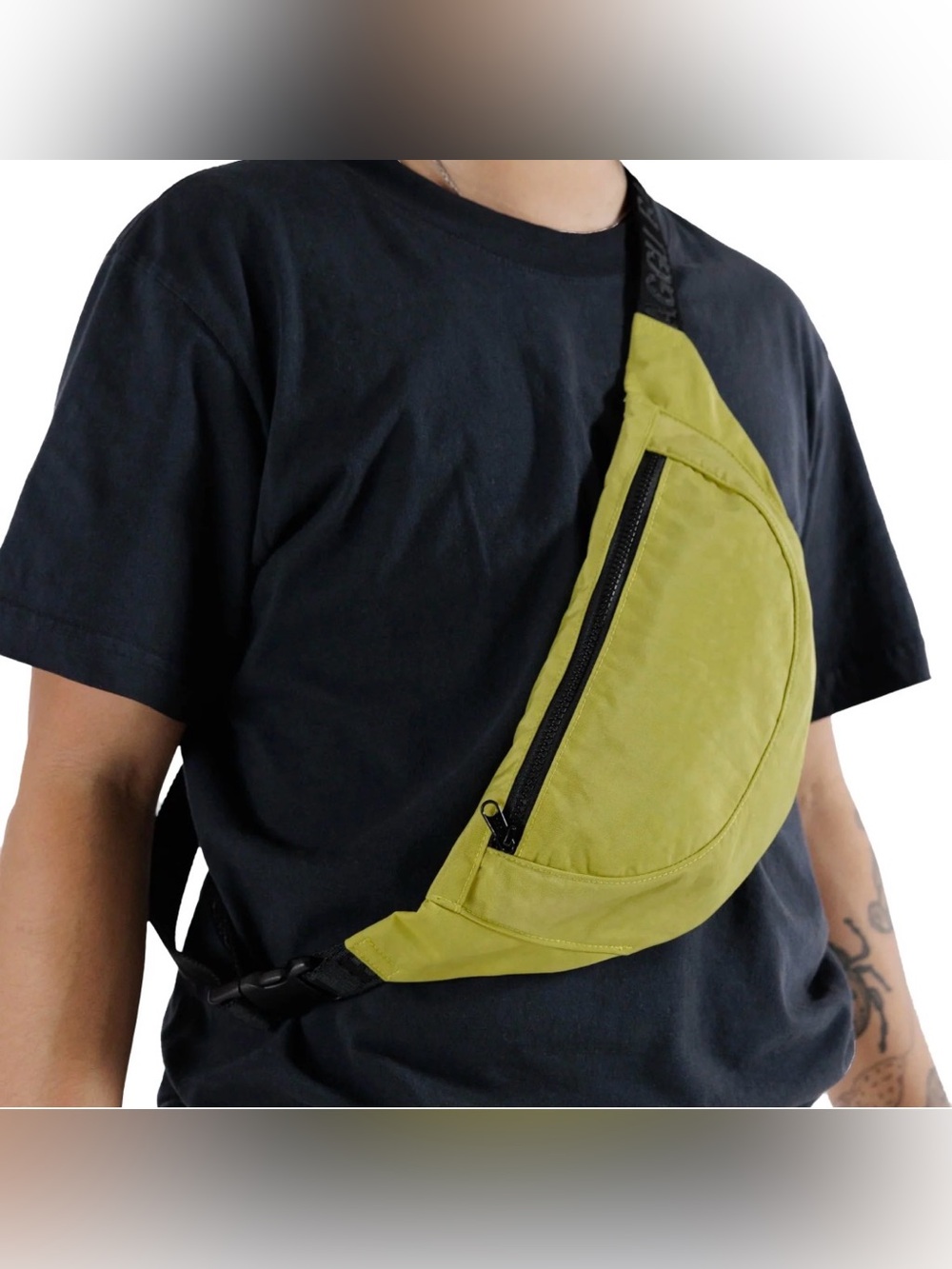 NWOT Baggu Crescent Fanny Pack - Lemongrass - Picture 2 of 12